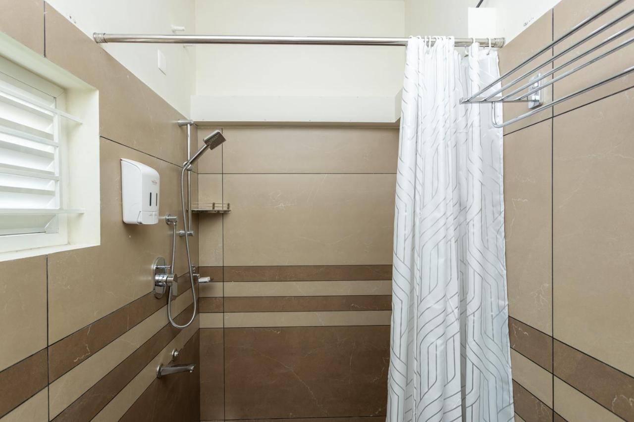 Esaa Airport Hotel Kochi Kültér fotó