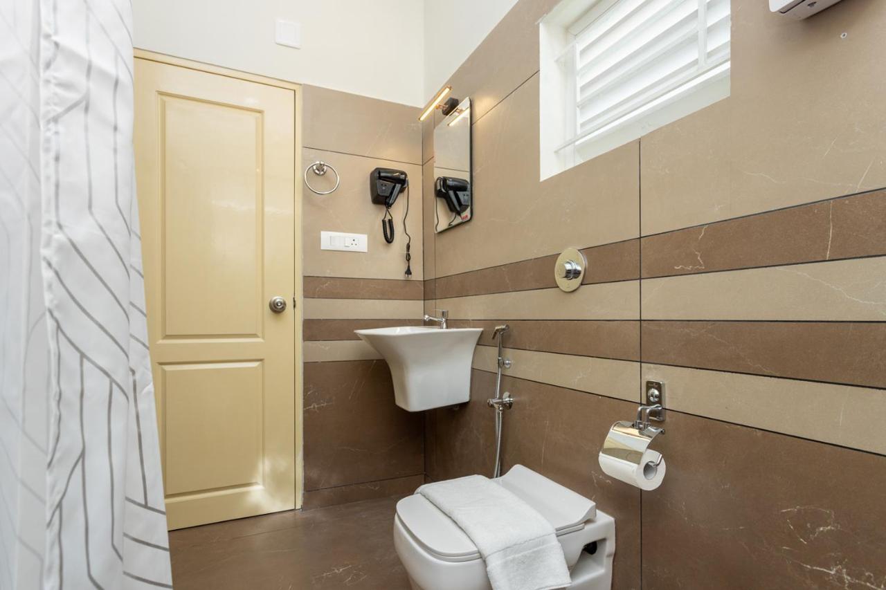 Esaa Airport Hotel Kochi Kültér fotó