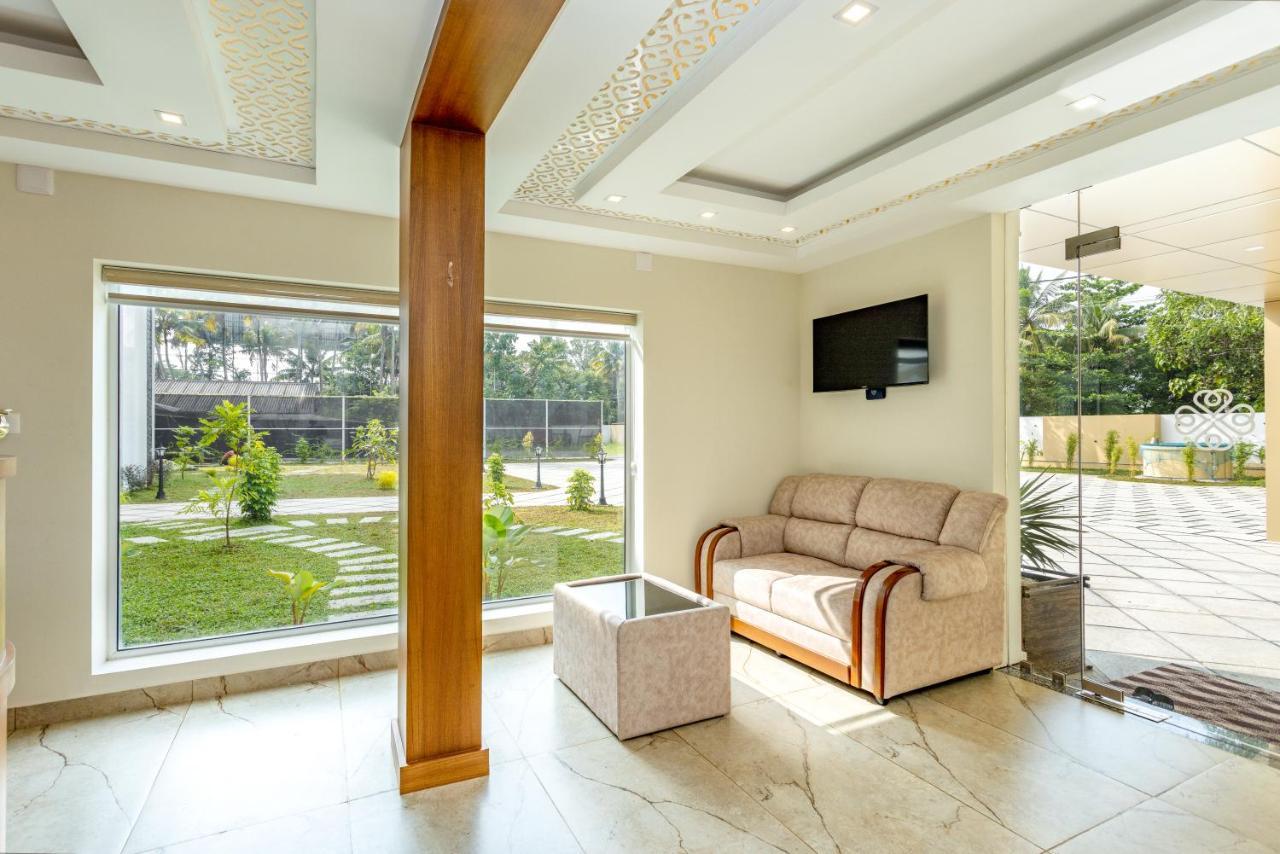 Esaa Airport Hotel Kochi Kültér fotó