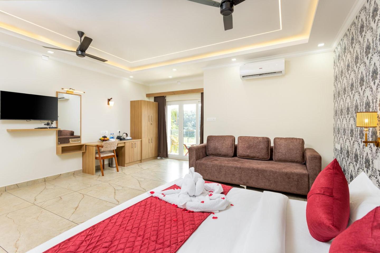 Esaa Airport Hotel Kochi Kültér fotó